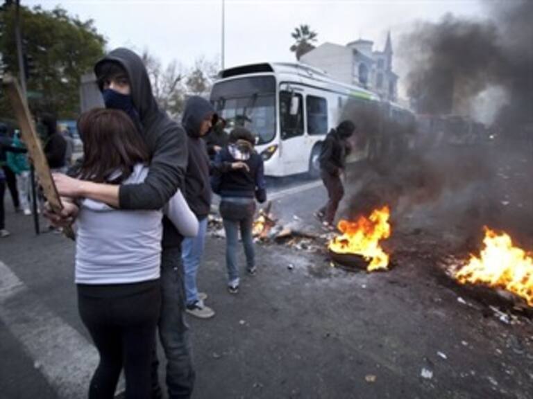 Afirma ministro que región chilena vive “situación extremista”