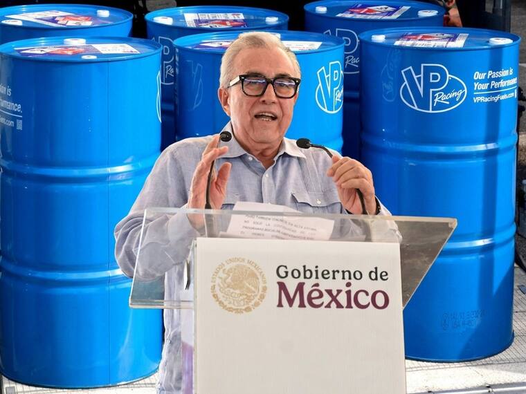 Los Rocha Moya: metidos en mercado de combustibles para autos de carreras.