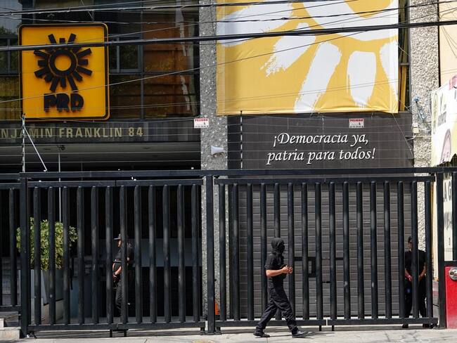 ”No celebro” que el PRD haya perdido su registro: AMLO