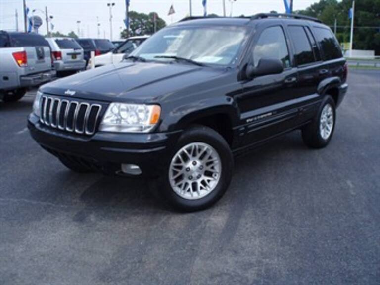 Roban 3 autos de lujo en pensión de la colonia Doctores