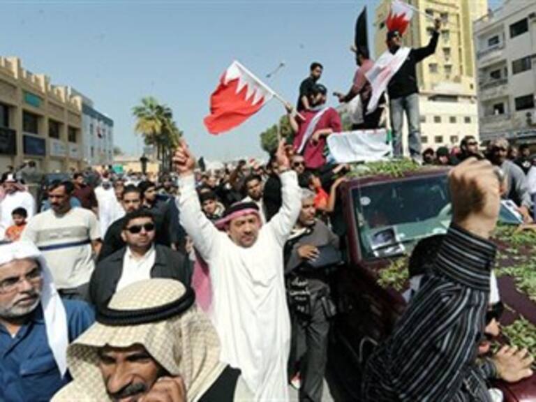 Se niegan pilotos libios a disparar a manifestantes