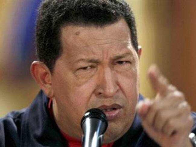 Chávez rompe silencio para felicitar al ejército venezolano por Twitter