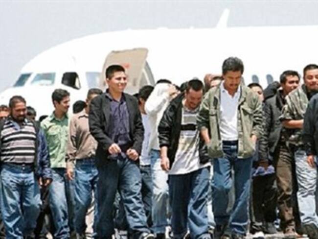 Repatria México a 70 guatemaltecos que rescató en Tenosique