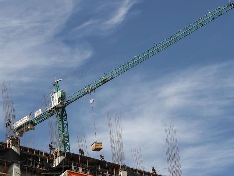 Gobierno apuesta por el sector de la construcción como impulso económico.