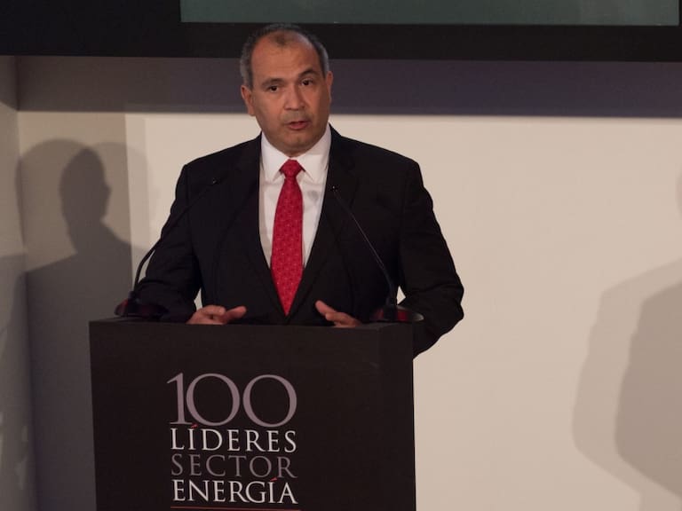 Interpol emite ficha roja contra Carlos Treviño, exdirector de Pemex