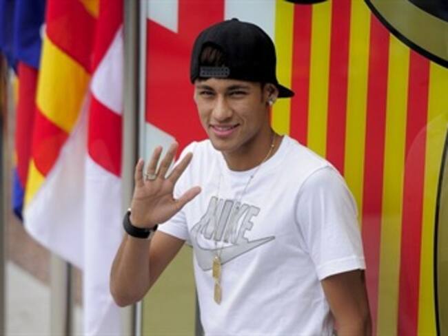 Neymar llegó tarde al entreno; vuelve Iniesta sin el alta médica