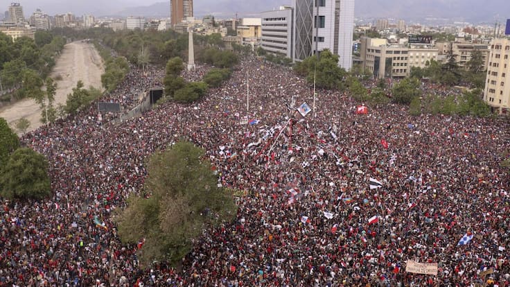 Más de un millón marchan contra gobierno de Piñera en Chile