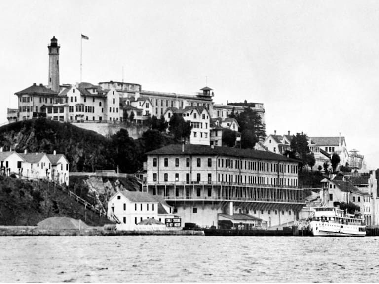 Donald Trump ordenó la reapertura de la prisión de Alcatraz para albergar a los “criminales más despiadados y violentos de Estados Unidos”.