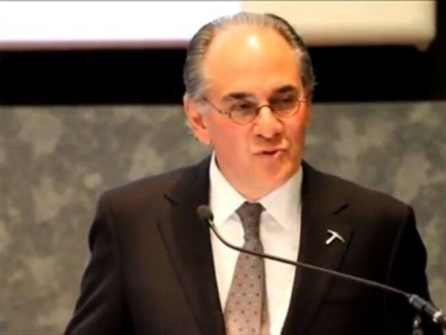 Presenta Herminio Blanco su proyecto para dirigir OMC