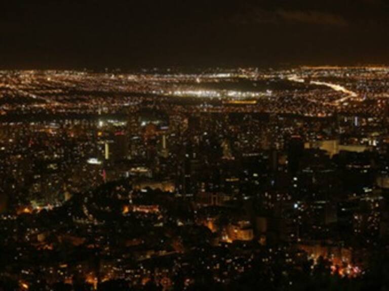 Estalla bomba a 300 metros de la sede del gobierno chileno