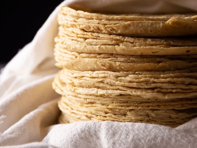 ¿Cómo recalentar tortillas para que queden como recién hechas? El truco que sí funciona