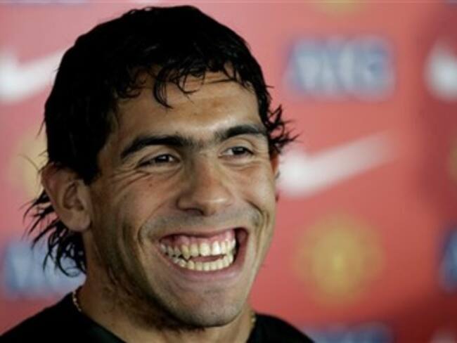 Con doblete de Tévez, el City vence al United