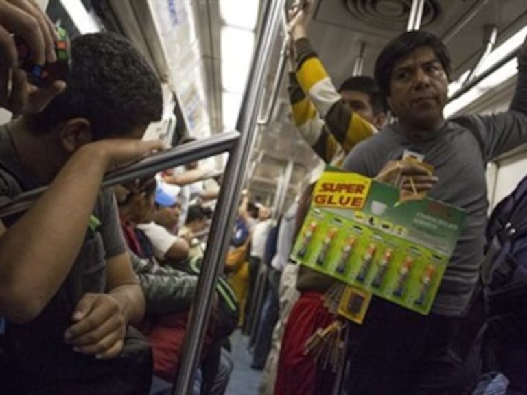 138 ambulantes del metro serán enviados al juzgado cívico