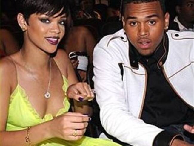Investigan quién filtro a medios golpiza de Chris Brown a Rihanna