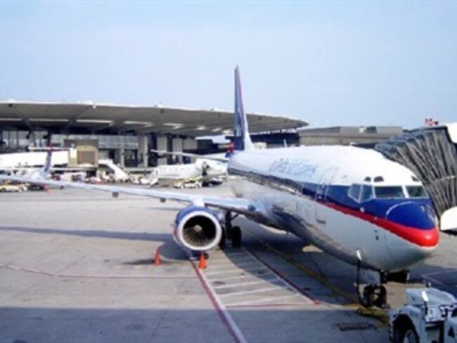 Arriba avión de Yemen en NY donde iban paquetes sospechosos