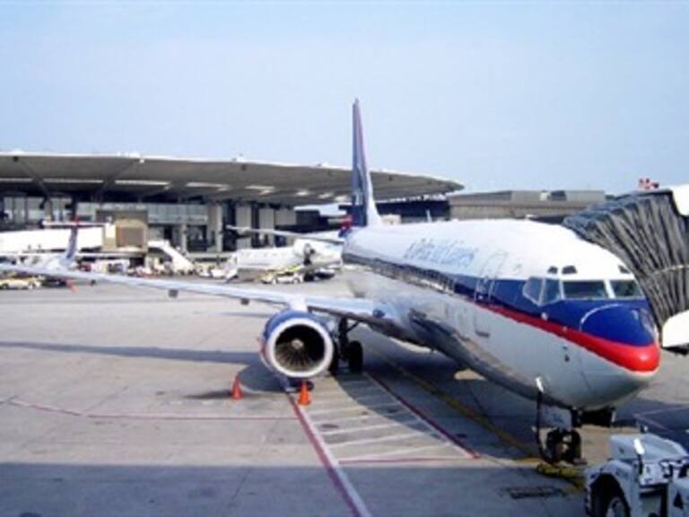 Arriba avión de Yemen en NY donde iban paquetes sospechosos