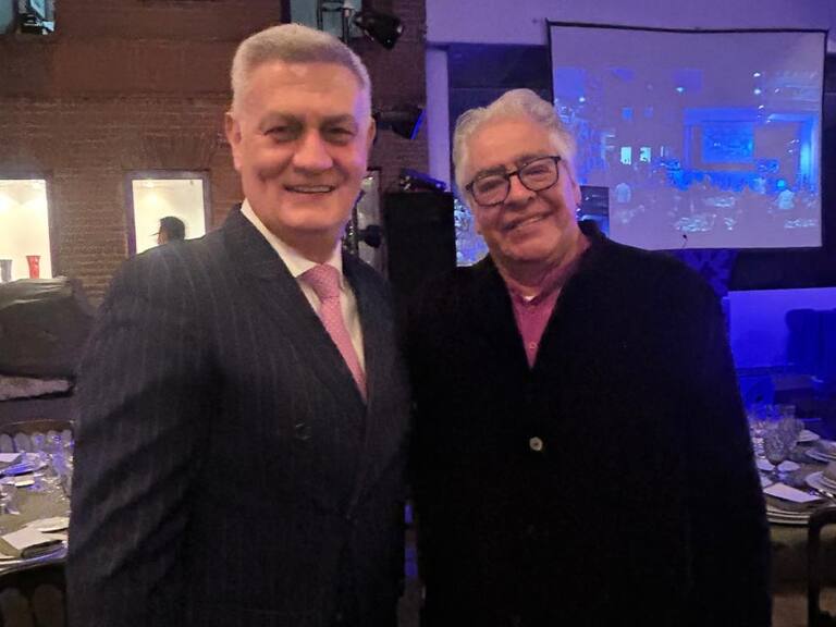 Andrés Chao Ebergenyi recibe el galardón “Summa Cum Laude” que otorga Fundación Sebastian