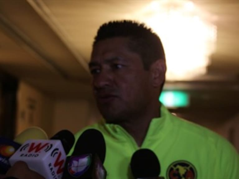 Chicharito no sale de Bayer Leverkusen