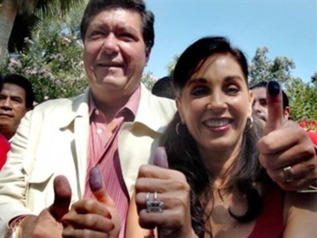 Incluyen a María Elvia de Hank en aspirantes a Senado por BC