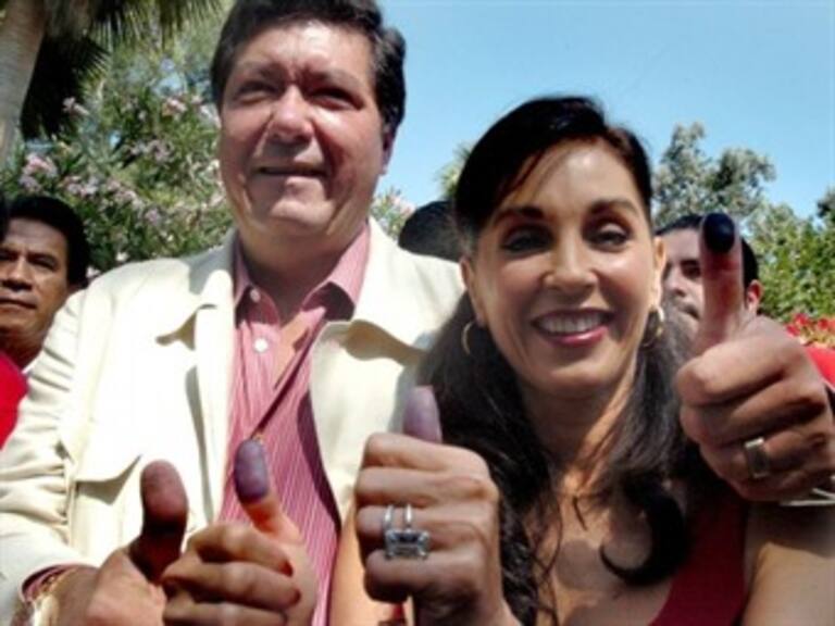 Incluyen a María Elvia de Hank en aspirantes a Senado por BC