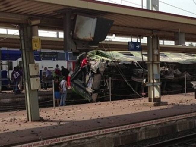 Deja al menos 8 muertos accidente de tren en Francia