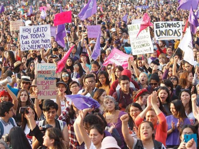 Marcha feminista pide políticas públicas para protección de mujeres