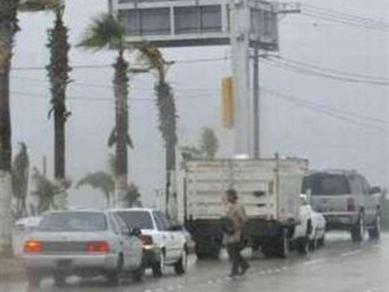 Tormenta tropical Patricia se acerca a Baja California