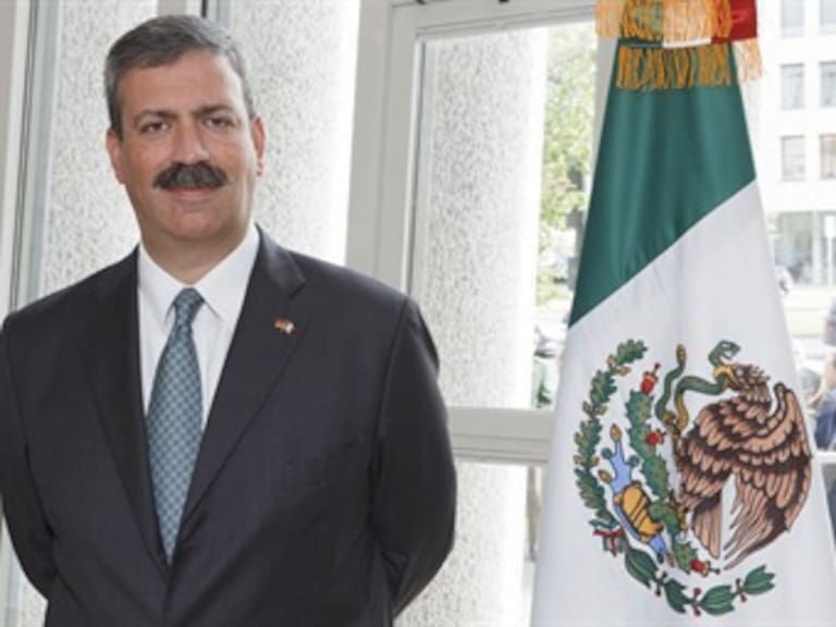 Toma posesión Francisco González como director de ProMéxico