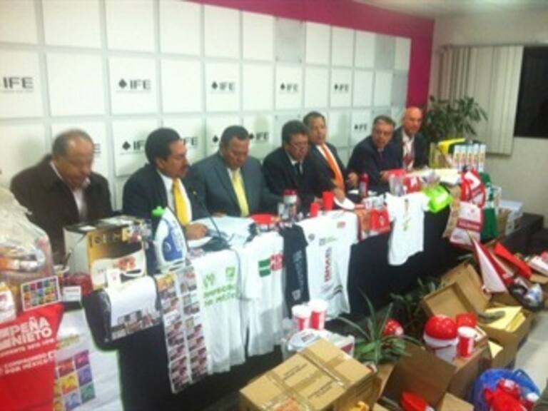Presentarán izquierdas al TEPJF 'excitativa de justicia' para que IFE resuelva procedimientos pendientes contra EPN