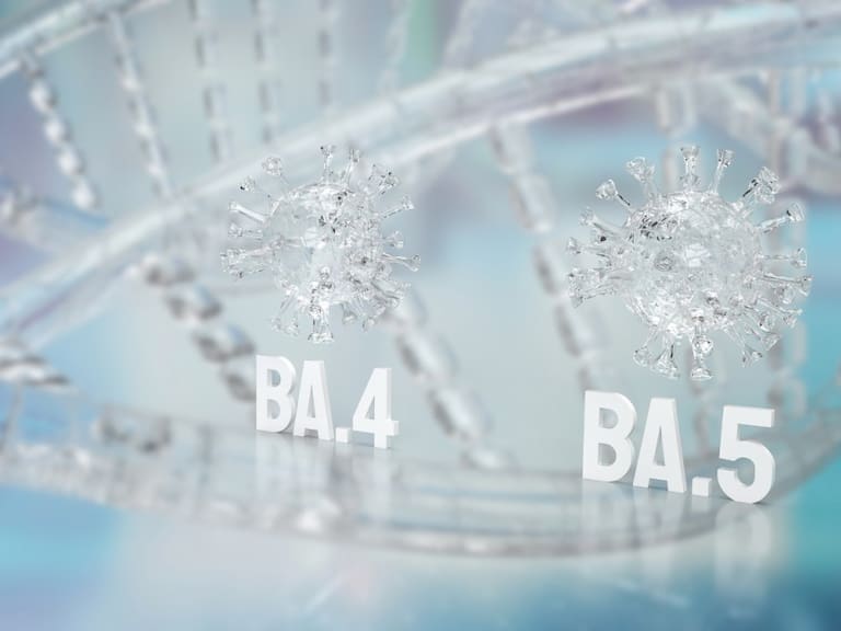 Las variantes BA.4 y BA.5 son mutaciones del Ómicron menos graves, pero más contagiosas. 
