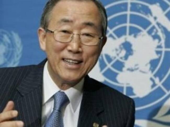 Baila PSY en la ONU con secretario general