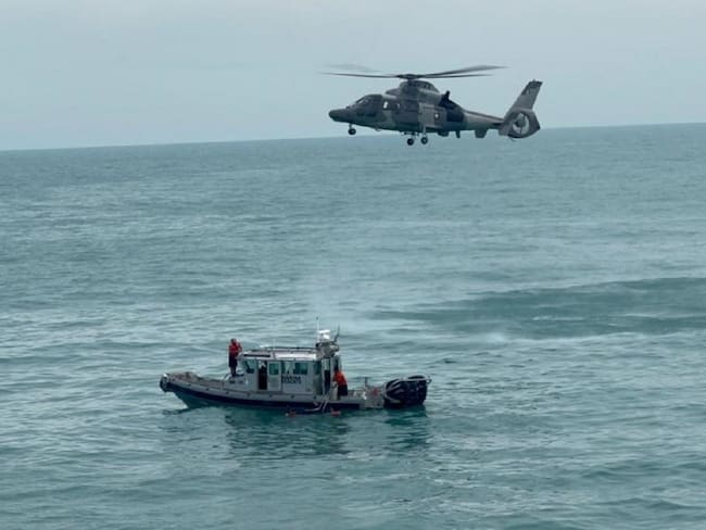 SEMAR encuentra cuerpos de los pilotos de helicóptero que se desplomó