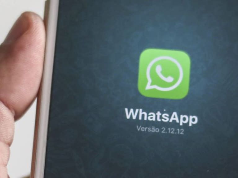 ¿Cómo saber si alguien te espía en Whatsapp?