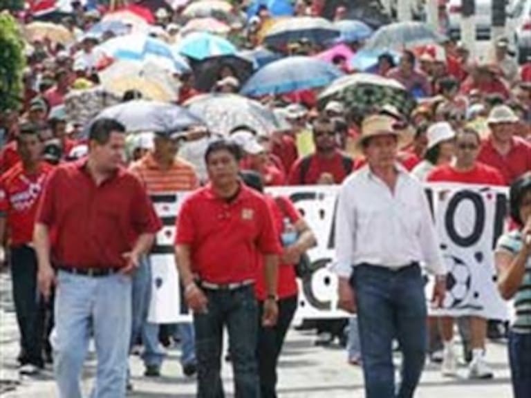 Deja SNTE sin clases a Oaxaca por manifestarse en DF