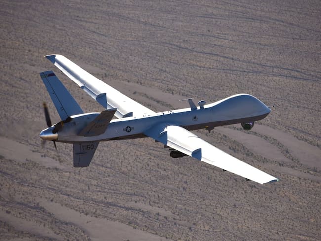Caza ruso impacta con un dron de vigilancia de Estados Unidos