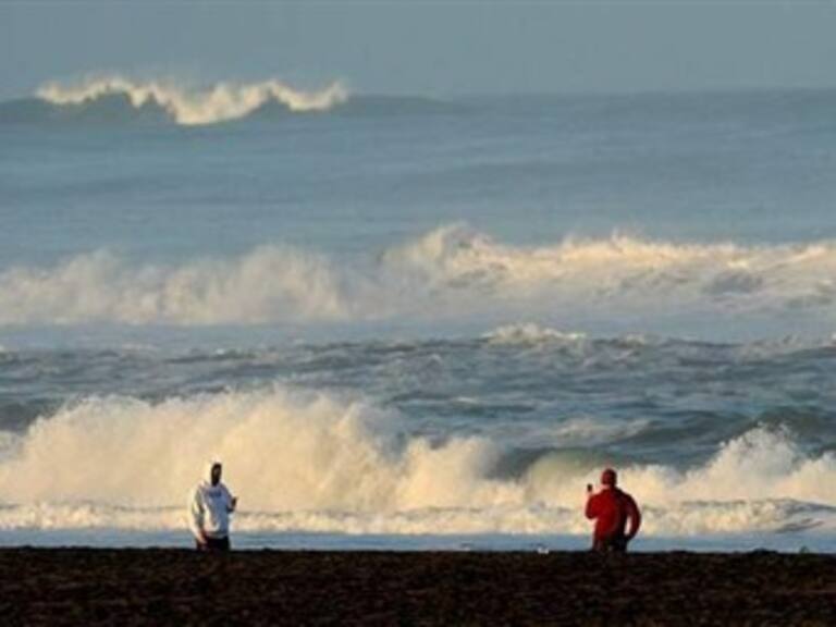 Llega tsunami a Ensenada, BC