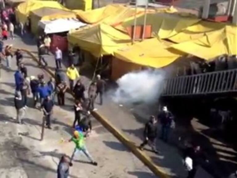 Autoridades repliegan a manifestantes de Morena