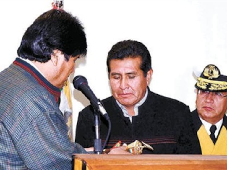 Asume mando vicepresidente de Bolivia por ausencia de Morales