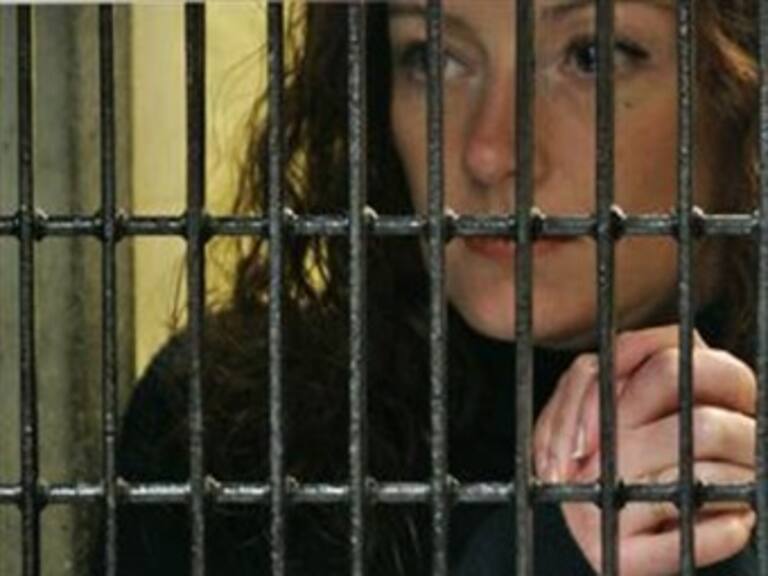 Francia insiste en extradición de Cassez