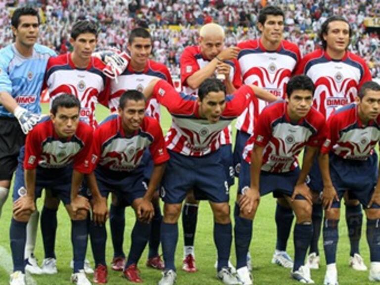 Vence Guadalajara 2-1 a Xelajú, pero queda fuera de Concachampions