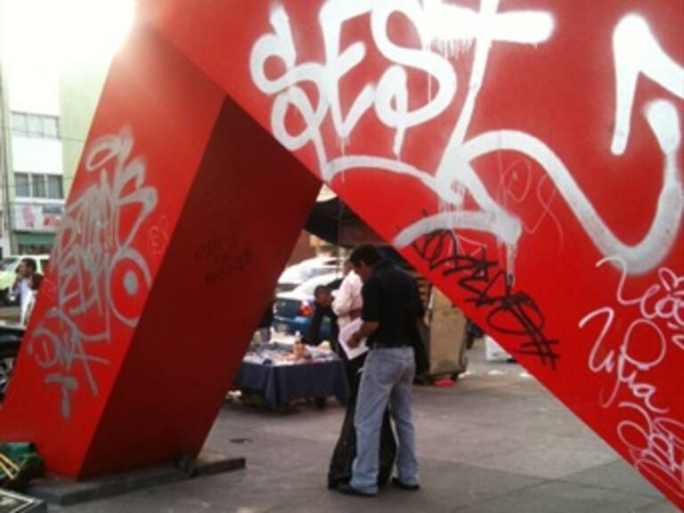 Afecta vandalismo a monumento ’10 de junio no se olvida’