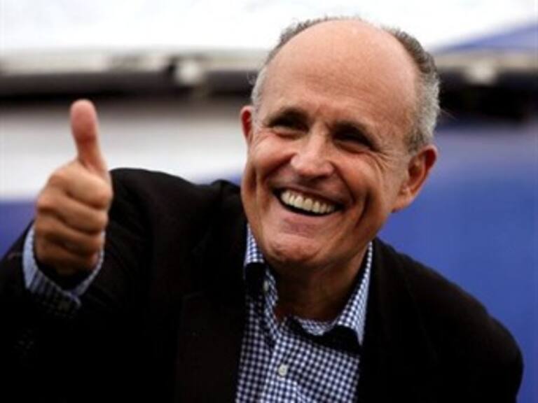 Aspira Giuliani a gubernatura de Nueva York