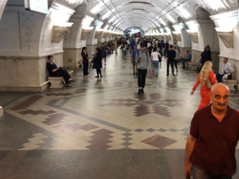 ¡Vámonos de paseo por el Metro de Moscú!