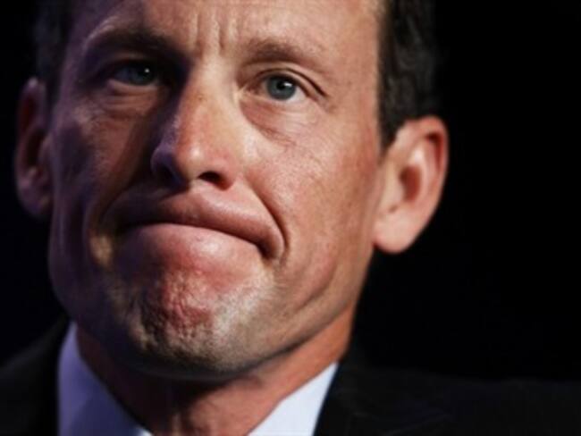 Demandan a Lance Armstrong por 12 millones de dólares