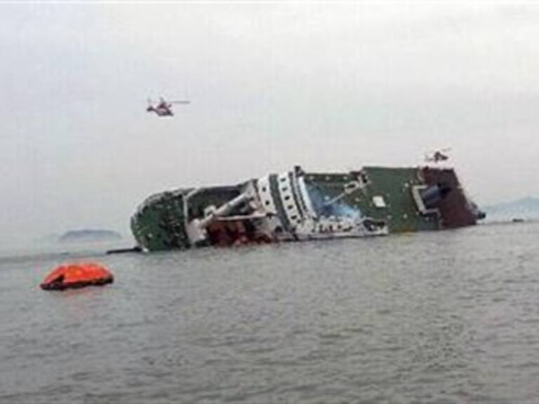 Corea del Sur: Son dos los muertos al naufragar un ferry cargado de estudiantes