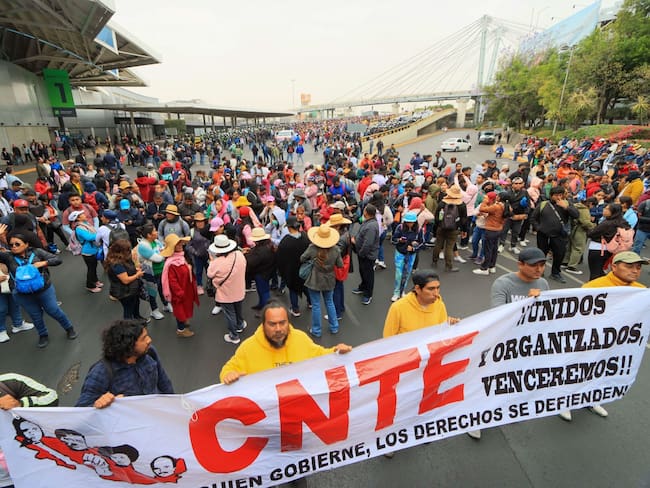 Gobierno federal llama al magisterio a regresar a las aulas