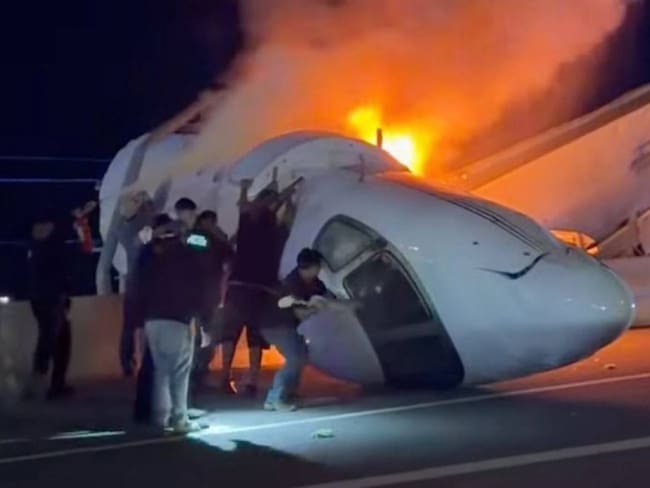 Aeronave se desploma en carretera de Laredo, Texas