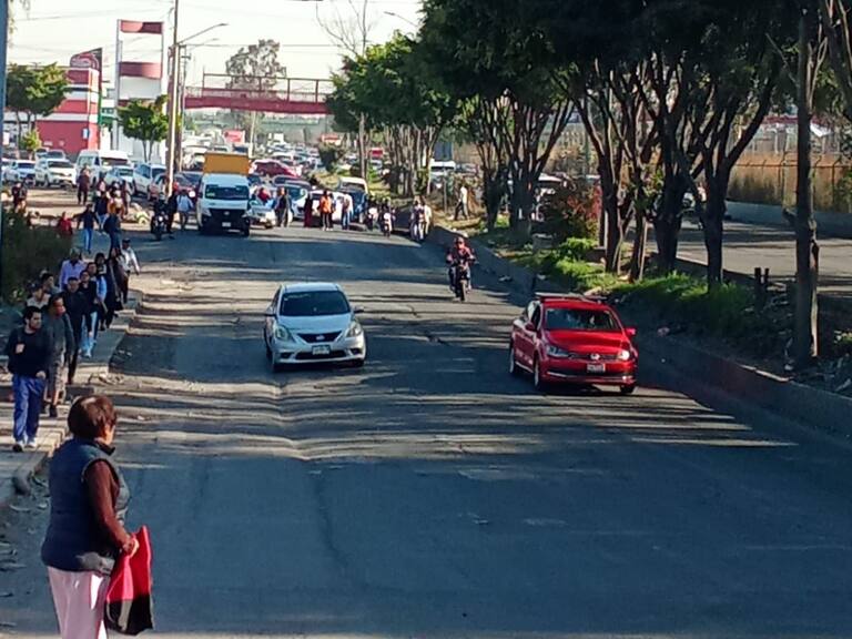 Bloqueos provocan caos en municipios del Estado De México y en CDMX