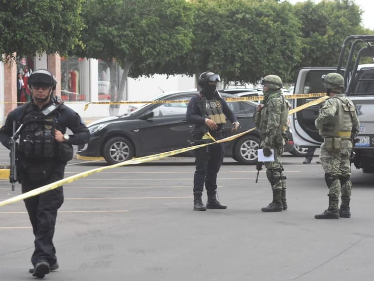Atacan a policías con granada de fragmentación en Celaya