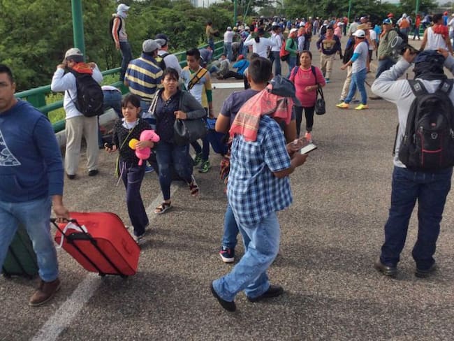 CNTE toma el Aeropuerto Ángel Albino Corzo en Chiapas